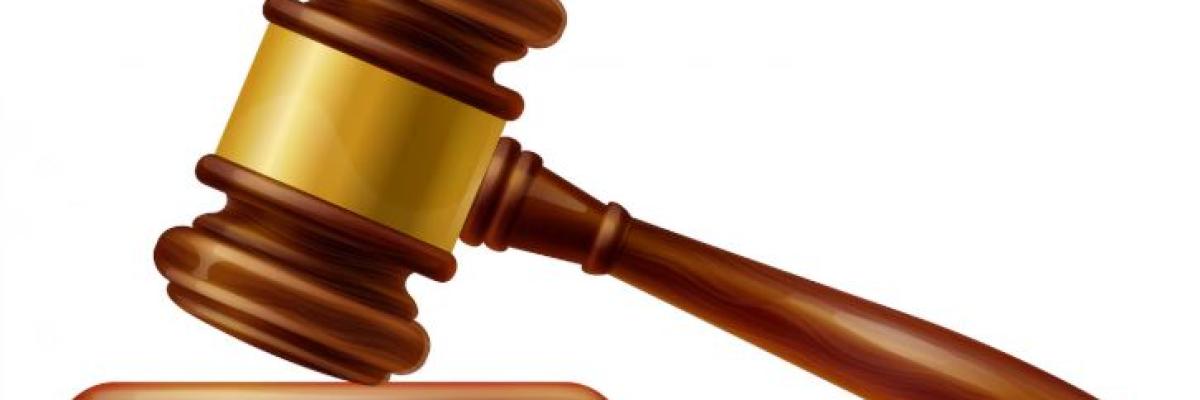 Judge Hammer from Freepik.com